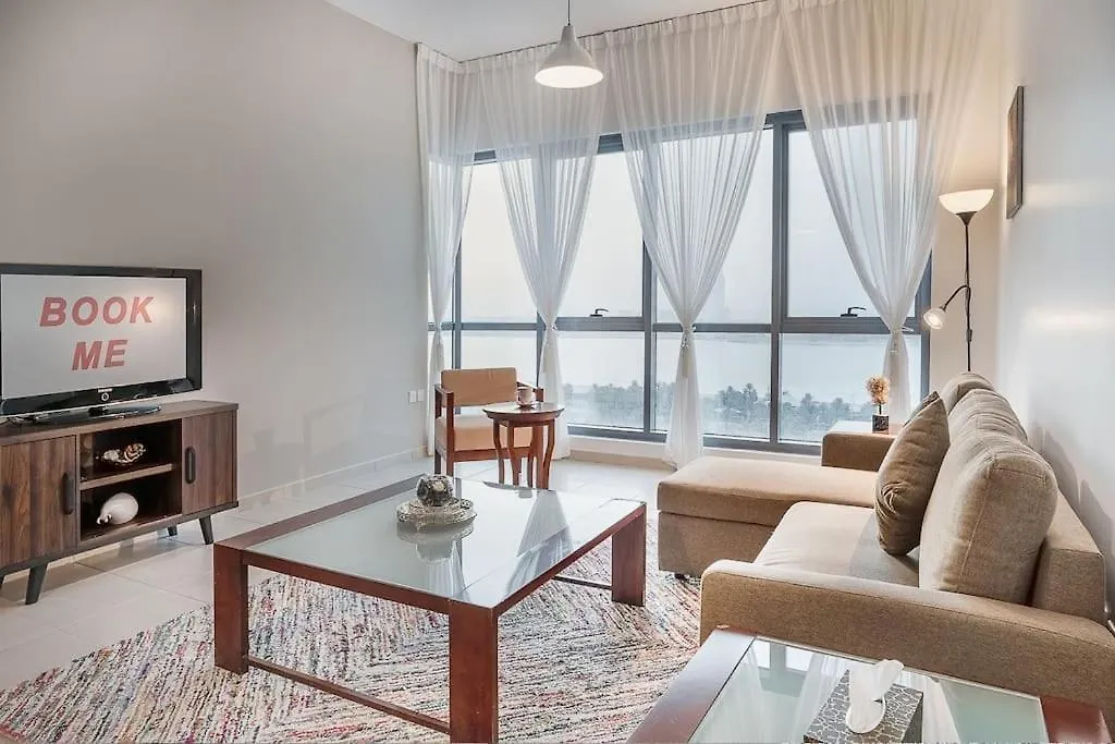 Lovely 2 Bedroom Apartment Abu Dabi